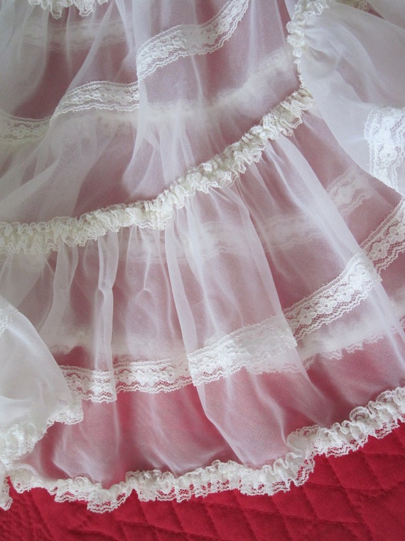 VINTAGE CHRISTENING GOWN - image 3