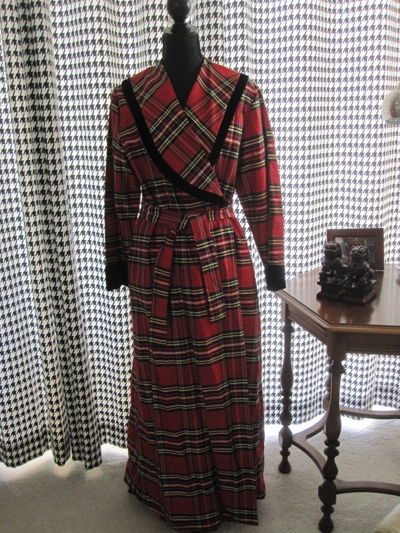 RED PLAID SILK & Velvet Robe - image 2