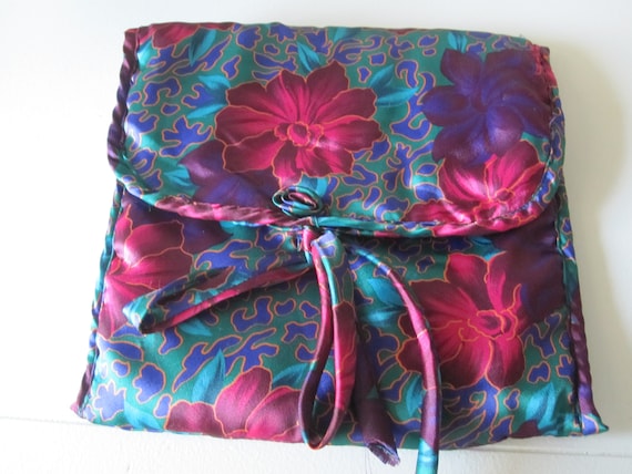 PADDED LINGERIE TRAVEL Bag Silk