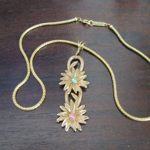 GOLD Flower Pendant NAPIER Necklace With RHINESTONES