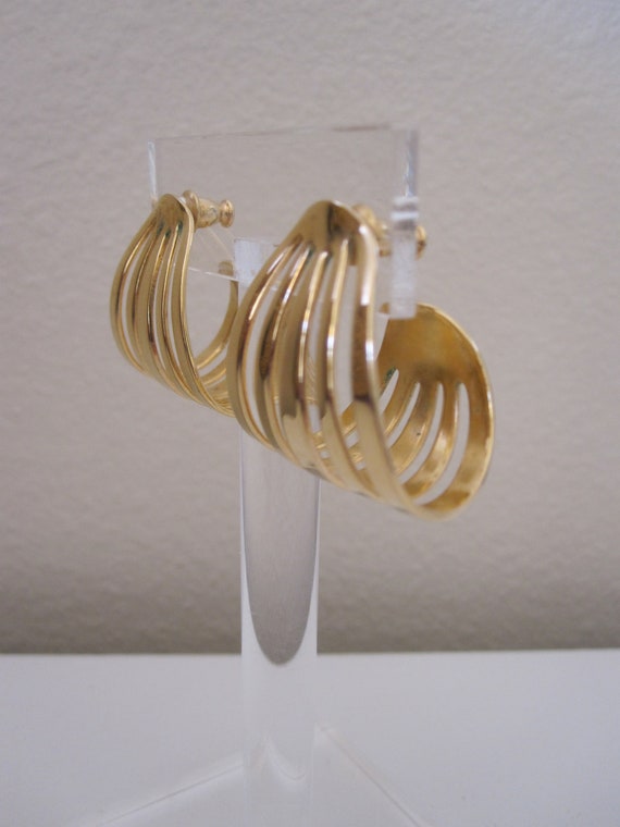 GOLD SEGMENTED HOOP  Pierced Earrings - image 7