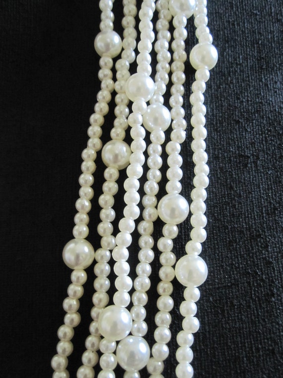 FAUX PEARL FLAPPER Art Deco Seed Bead Necklace - image 3