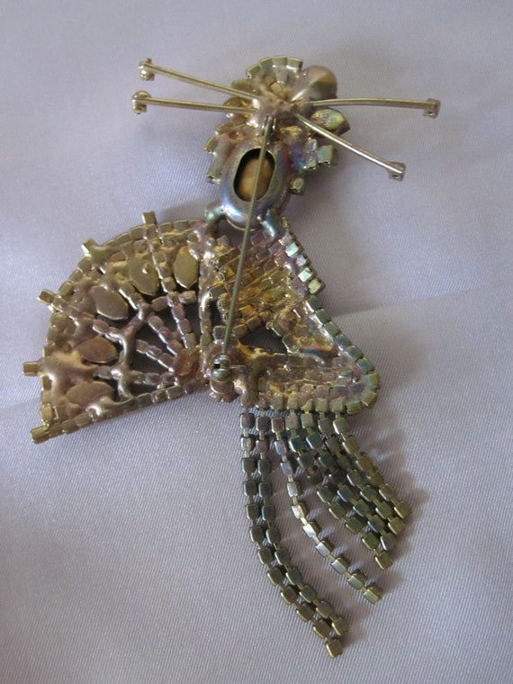 FIGURAL RHINESTONE GEISHA Brooch - image 9