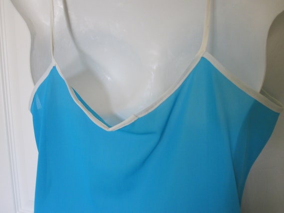 BLUE NYLON SLIP 1970s - image 7