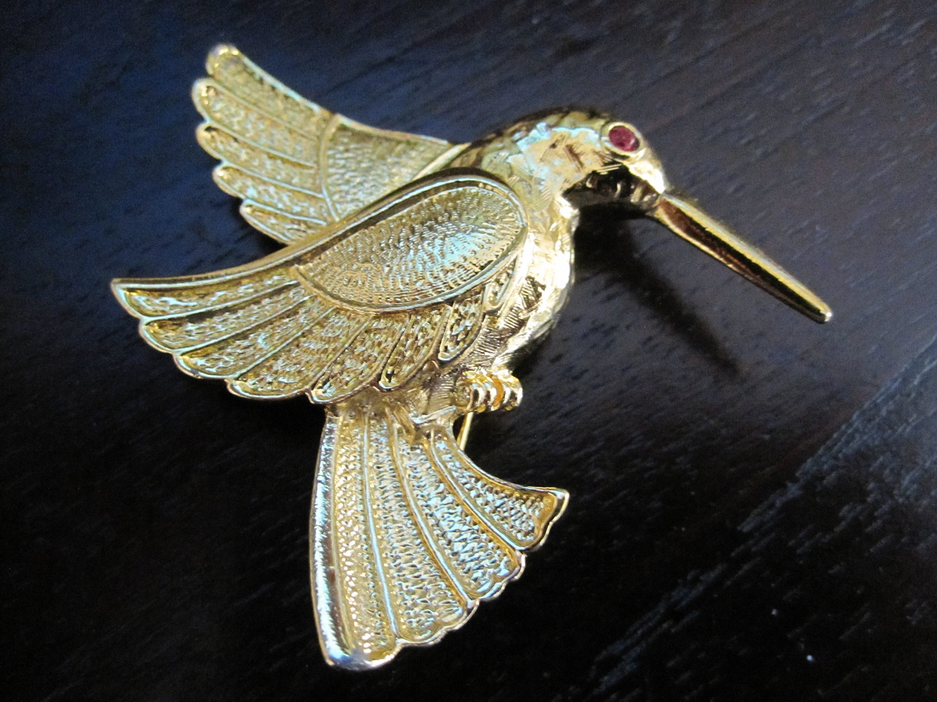 avon hummingbird pin