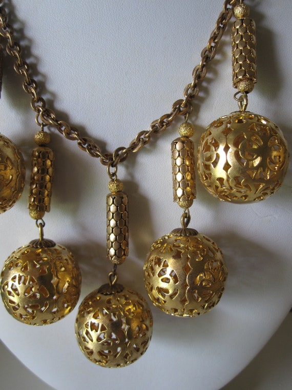 LARGE GOLD FILIGREE Ball Bib Necklace