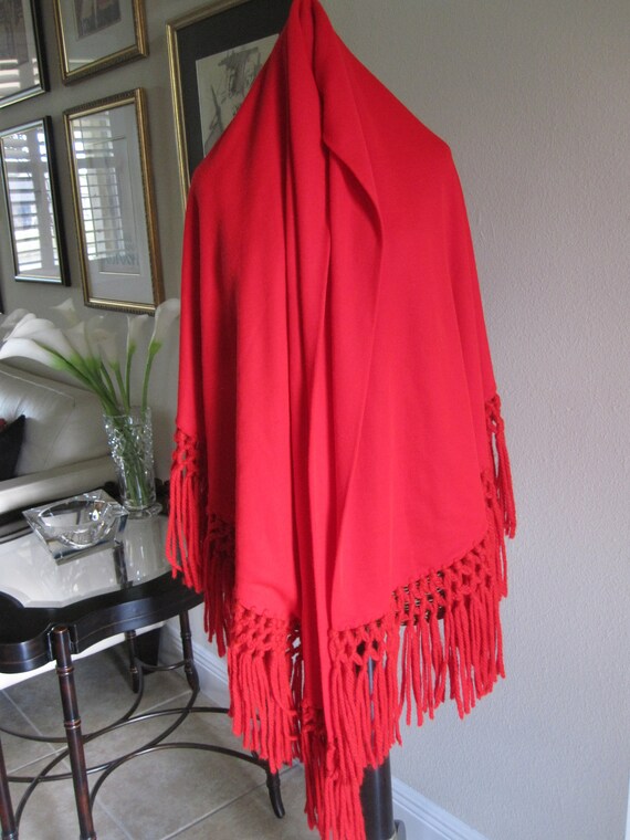 RED WOOL SHAWL With Hand Knotted Fringe - image 4