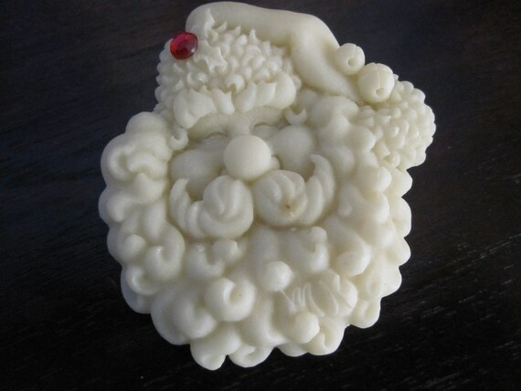 PLASTIC SANTA FACE Brooch - image 4