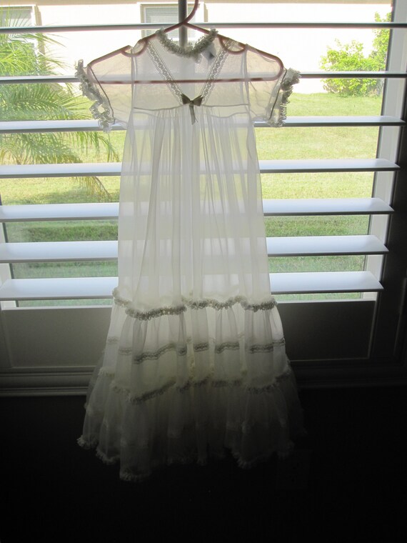VINTAGE CHRISTENING GOWN - image 4