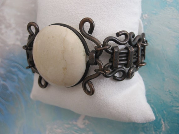 ARTISAN STONE BRACELET - image 2