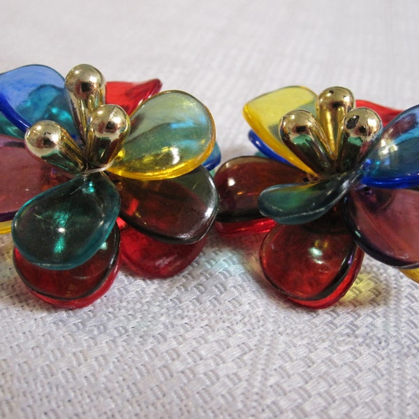 1950s LUCITE FLOWER EARRINGS