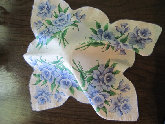 1960s BLUE DAFFODIL Floral Handkerchief - image 4