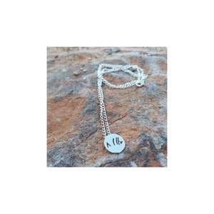 Colgante de plata, encanto, símbolos egipcios antiguos, colgante mínimo hecho a mano único, griego hecho a mano, collar, amuleto de la suerte, colgante de cuentas pequeñas