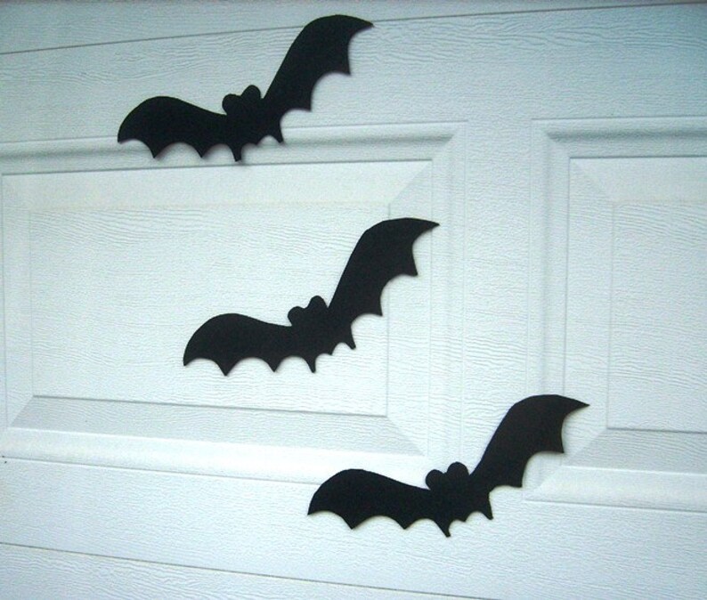 Modern Metal Garage Door Magnets for Small Space