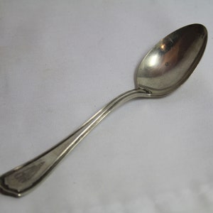 Vintage Reed & Barton Hepplewhite Hallmarked Sterling Pat. 1907 R Spoon Monogram &#39;MH&#39;