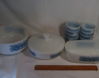 Vintage 12 Piece Set Federal Glass Heat Proof Bakeware - White with Blue Pattern