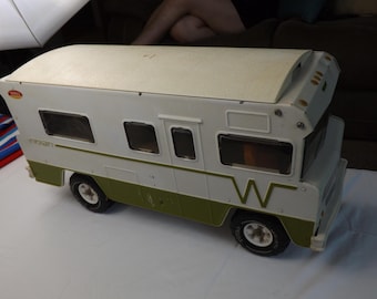 Vintage Tonka Indian Winnebago Camper Pressed Steel 22-inch