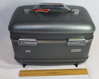 Vintage American Tourister Lady's Blue Vinyl Cosmetic Travel Case - Mirror In Lid - Locking/No Key