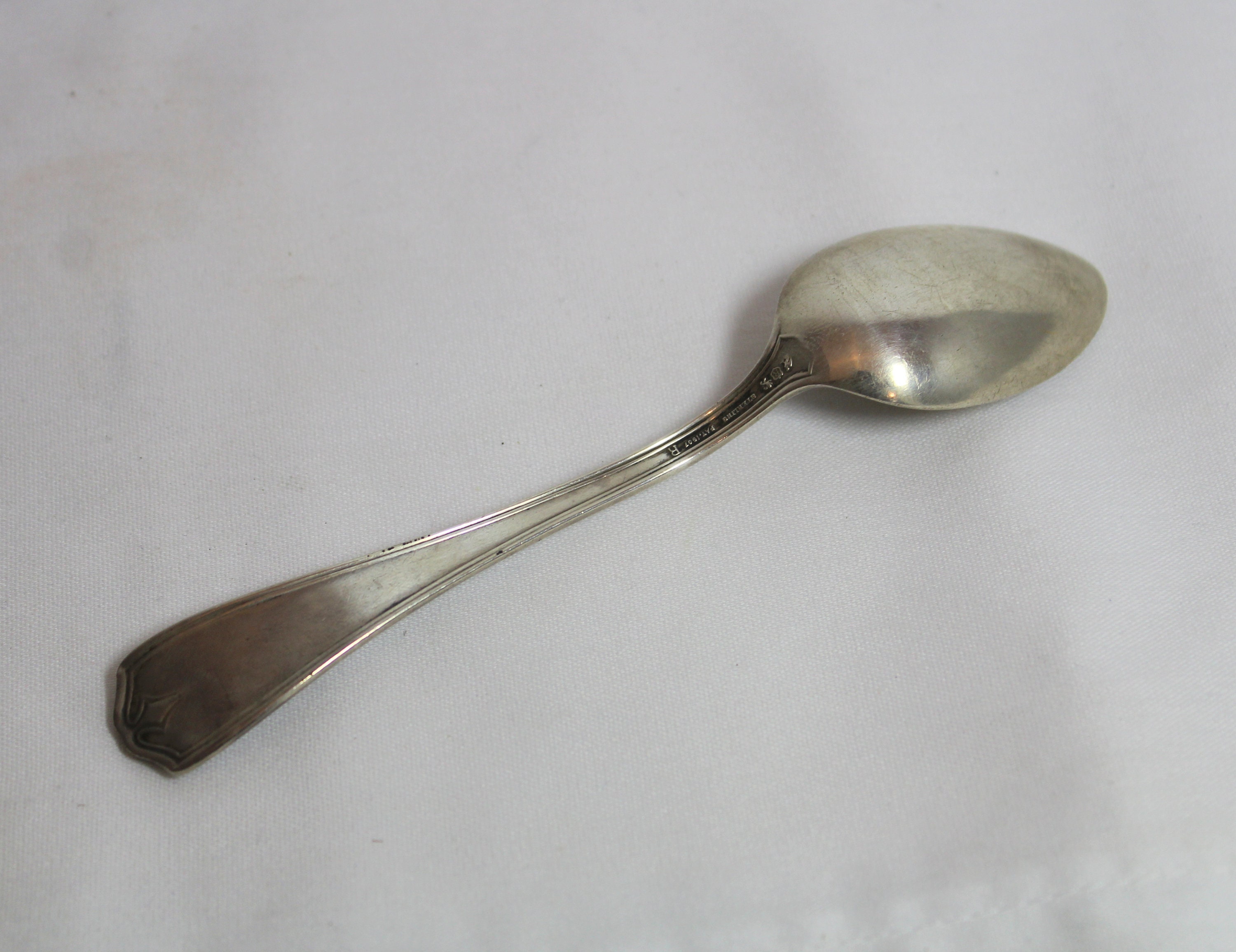 Vintage Reed and Barton Hepplewhite Hallmarked Sterling Pat. pic