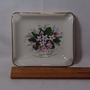 Vintage Ashtray - Mayflower Floral Emblem Of Nova Scotia Canada - Lord Nelson Pottery England
