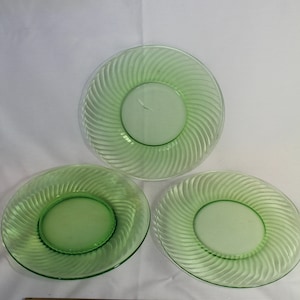 Juego vintage de 3 platos de uranio / vaselina / vidrio de depresión verde neón