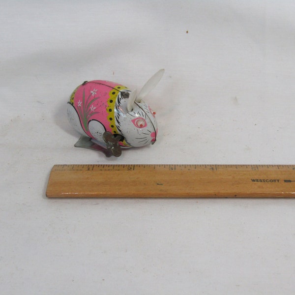 Vintage Clockworks Wind-up Mechanical Hopping Rabbit Made In China Working