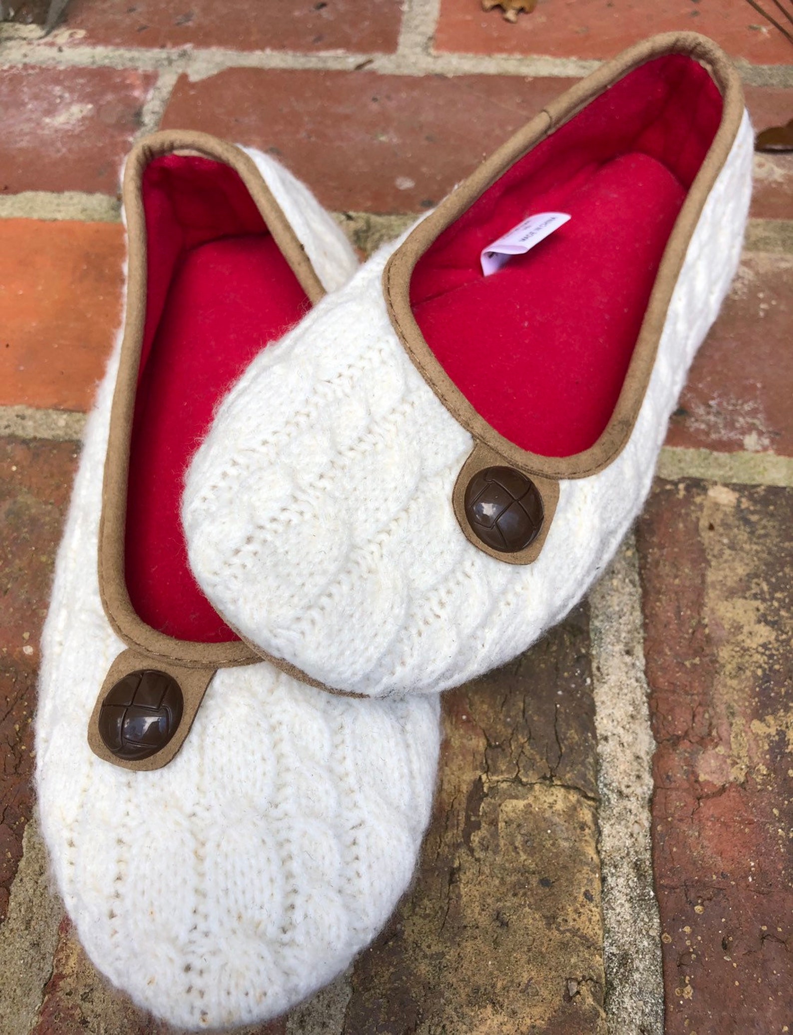 lands end women's ballet slippers medium white knit top slip resistant soles comfortable padded slippers excellent condition