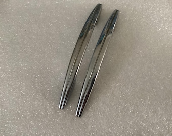 Silver Drawer Pulls 3 inch CtC Set of 2 Center Ridge