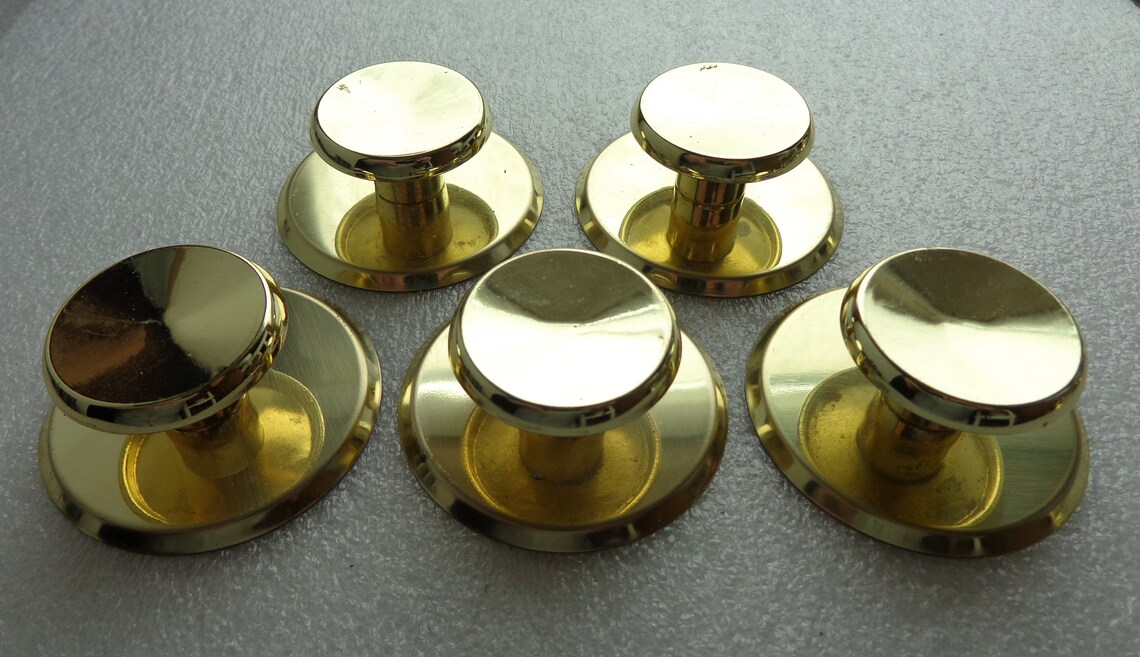 Vintage Brass finish Knobs & Backplates 5 Dresser Etsy