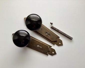 Black Glass Door Knobs & Escutcheon Plates: 1 Set Screw Spindle