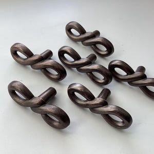 Bow Twist shape Bronze Knobs 56461 set of 6