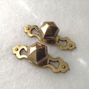 Antique Brass Knobs and Backplates Vintage KBC 14616 Hardware Set of 2