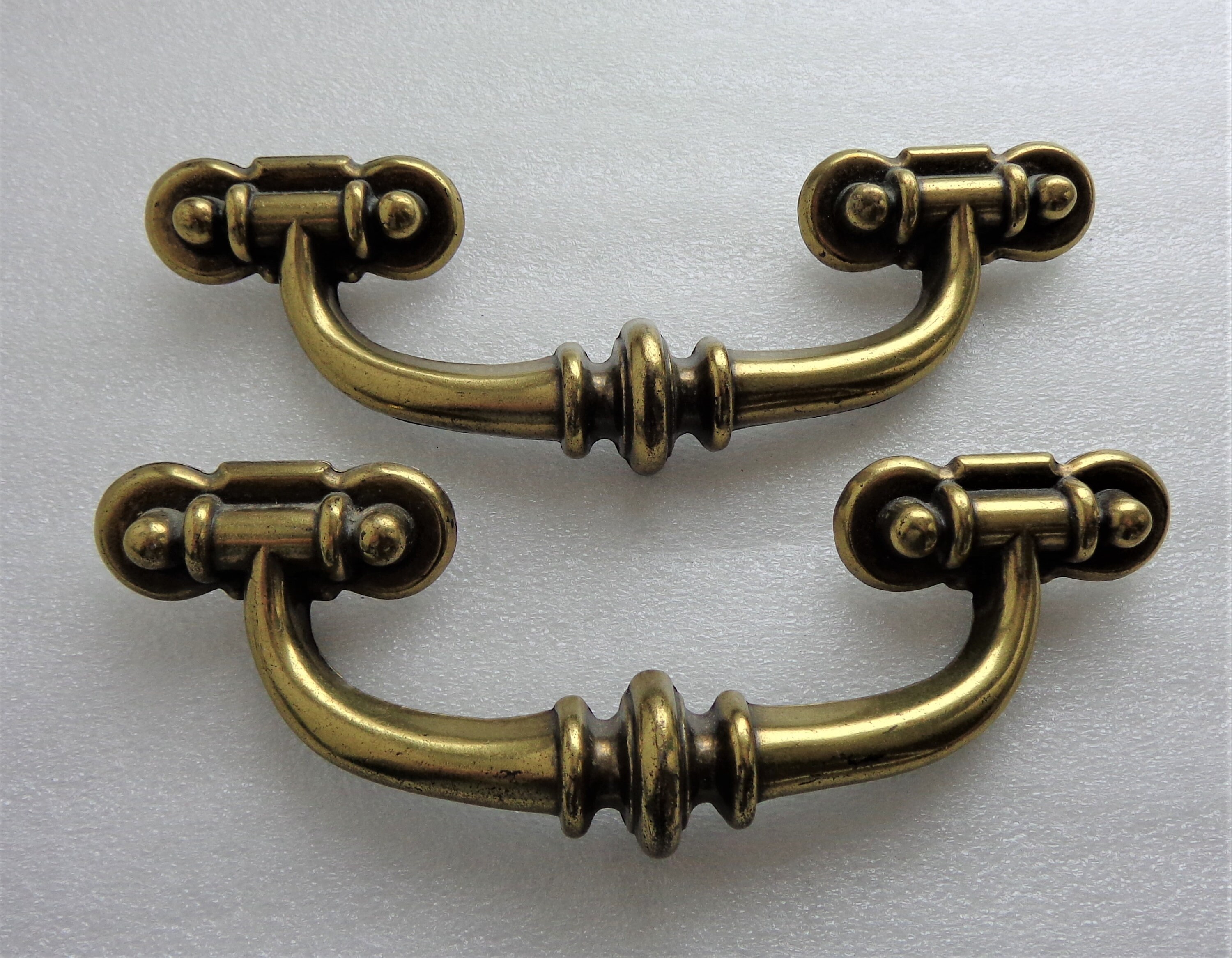 Faux Bail Pulls 4.25 inch CtC Antique Brass Vintage 10630 Hardware set of 2