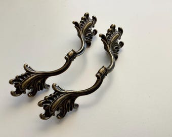 French Provincial Drawer Pulls 3 inch CtC Vintage Antique Brass 990 Hardware
