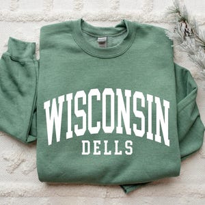 Sweat Vintage Wisconsin Dells – Homme XL, Bleu, Broderie Voilier, Années 90 Tultex