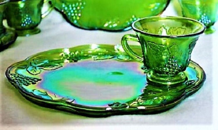 Indiana Glass ( 8 Piece ) Lime Green IRIDESCENT Carnival Glass