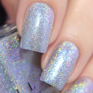Full Moon - Cool Blue to Purple Color Kissed Ultra Holo Nail Polish