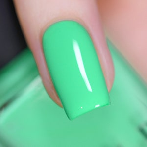 Bottoms Up - Vivid Seafoam Green Cream Nail Polish