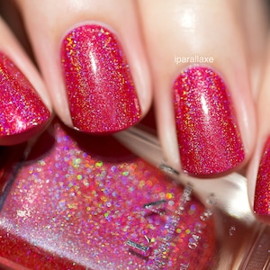 Closure Apple Red Holographic Nail Polish 画像 1