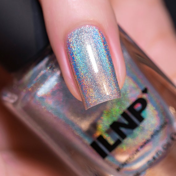 Nails DIY: How to Use Multichrome or Holographic Powder Without Gel Nail  Polish - Bellatory