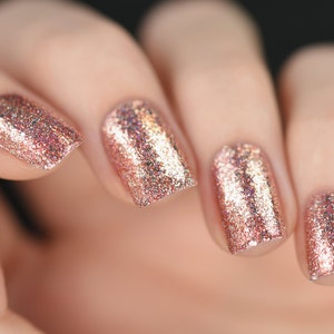 Juliette Rose Gold Holographic Nail Polish image 3