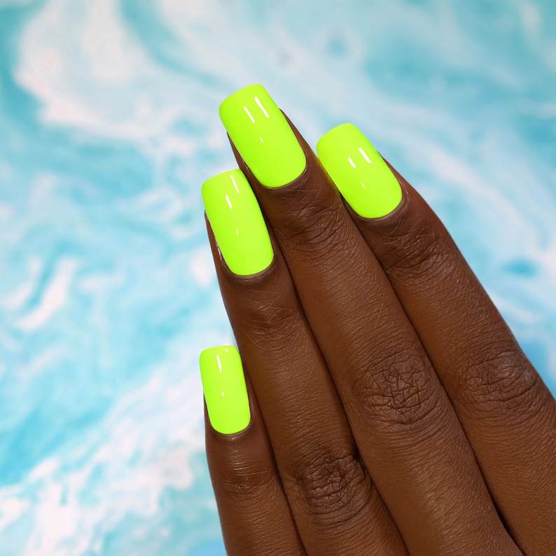 Playlist Glowing Neon Lime Cream Nail Polish image 6