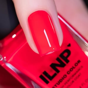 Vaporwave - Vibrant Coral Red Neon Cream, Studio Color High Performance Color Coat Nail Polish