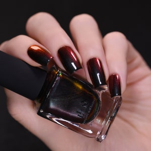 Eclipse Black-to-Red Ultra Chrome Nail Polish image 3