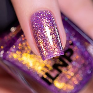 Hidden Treasure - Glimmering Purple Holographic Nail Polish