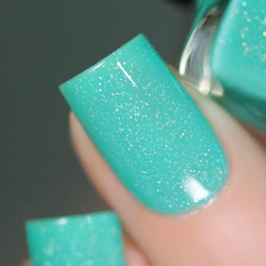 Riding Waves Vivid Mint Holographic Nail Polish image 6