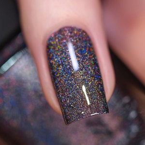 Penthouse - Regal Dark Purple Ultra Holo™ Nail Polish