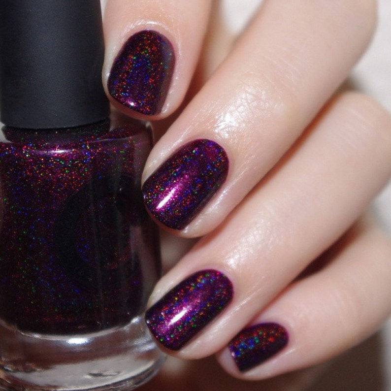 Black Orchid Deep Burgundy / Plum Vampy Holographic Nail Polish 画像 5