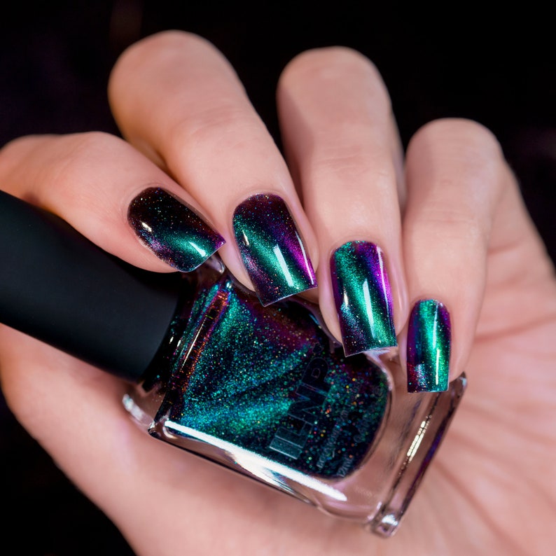 Deep Space Teal to Purple Magnetic Holographic Nail Polish image 4