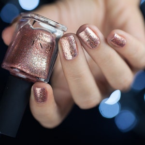 Juliette Rose Gold Holographic Nail Polish image 5